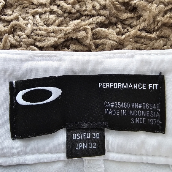 Oakley White Men's Shorts - Picture 4 of 6